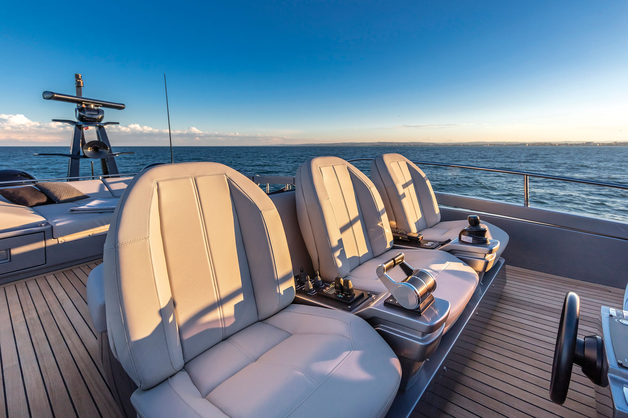 PERSHING-8X-239-yachts-france-174